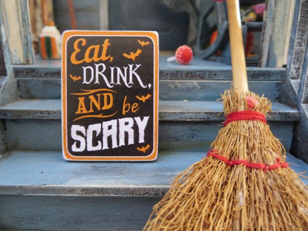 budget halloween decorations